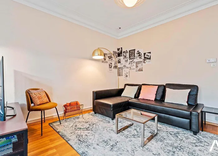 Apartment Cozy 1br With Balcony And Workspace In Hollerich *