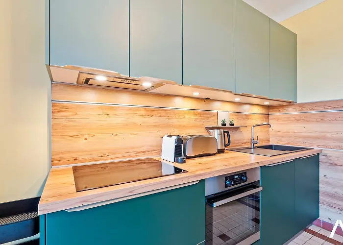 Cozy 1br With Balcony And Workspace In Hollerich