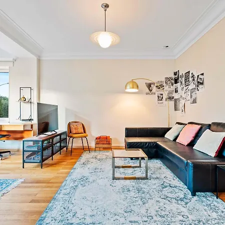 Cozy 1br With Balcony And Workspace In Hollerich アパート *