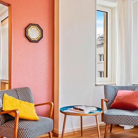 Cozy 1br With Balcony And Workspace In Hollerich *