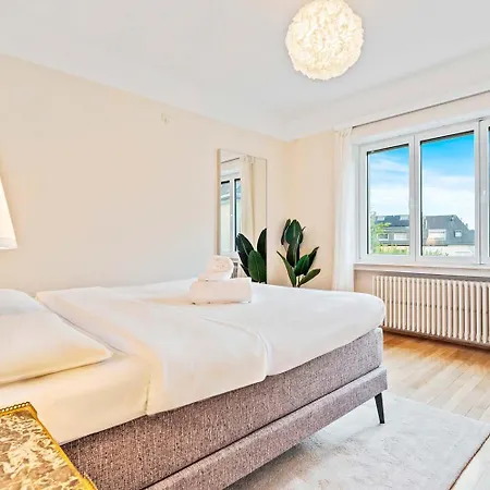 Cozy 1br With Balcony And Workspace In Hollerich *