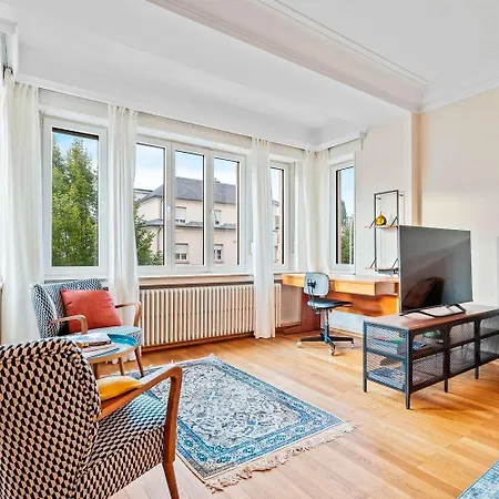 Apartmán Cozy 1br With Balcony And Workspace In Hollerich *