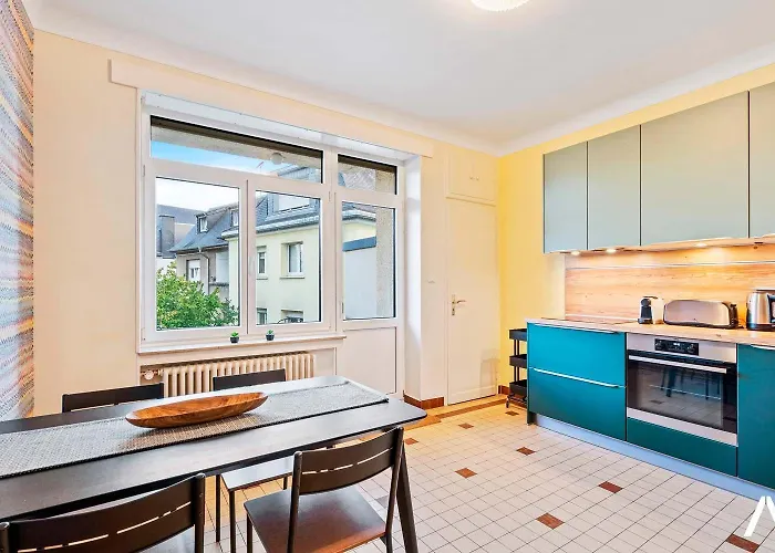 아파트 Cozy 1br With Balcony And Workspace In Hollerich *