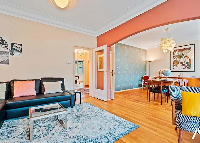 아파트 Cozy 1br With Balcony And Workspace In Hollerich 룩셈부르크